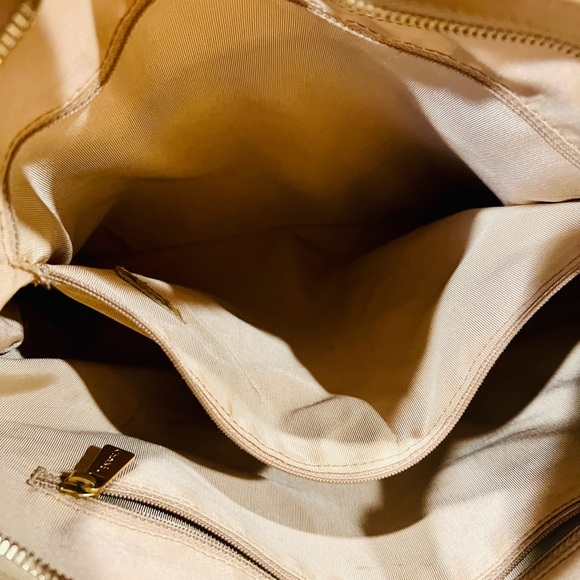 Channel Bag - Picture 6 of 10